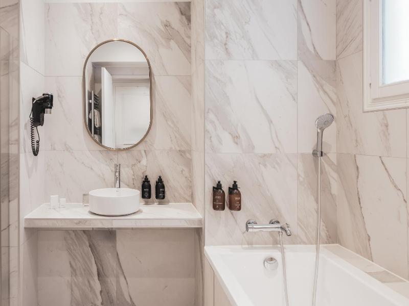 Two Connecting Double Rooms image 3