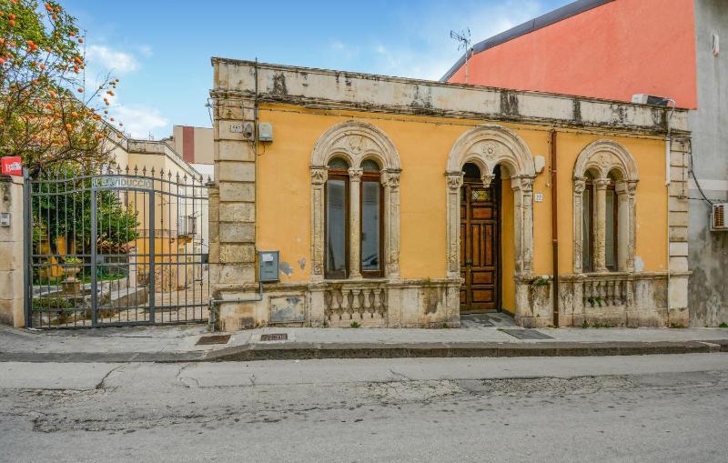 Awesome Home In Siracusa With Wifi - image 13