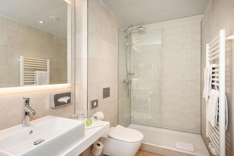 Superior Double or Twin Room image 3