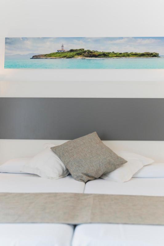 Single Room image 2