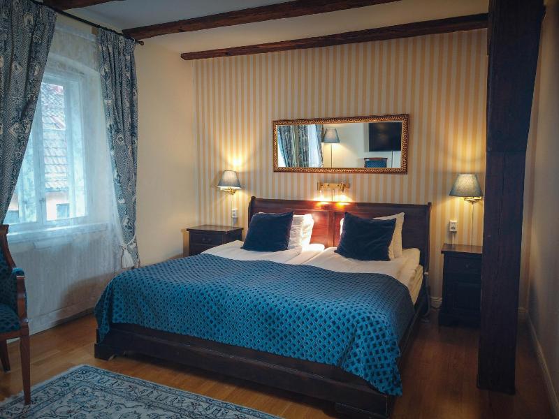 Deluxe Double Room image 1