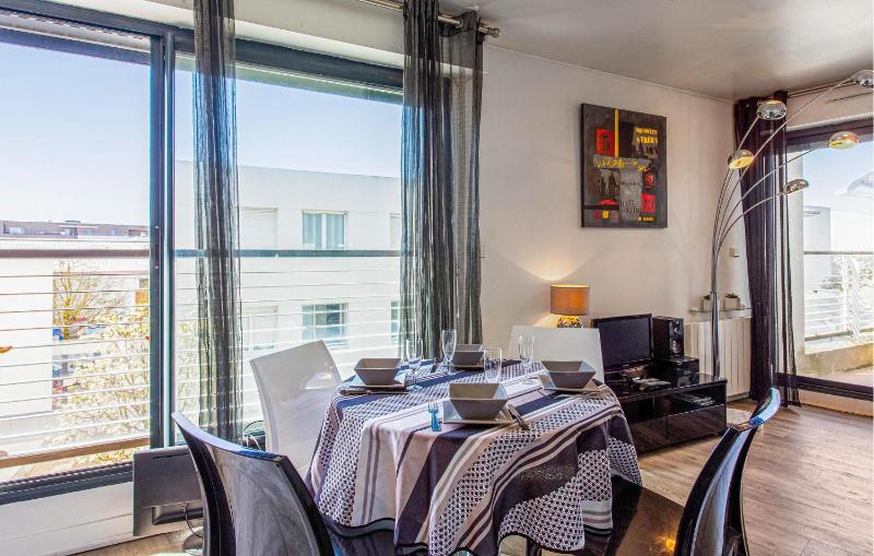 1 Bedroom Lovely Apartment In La Rochelle - image 13