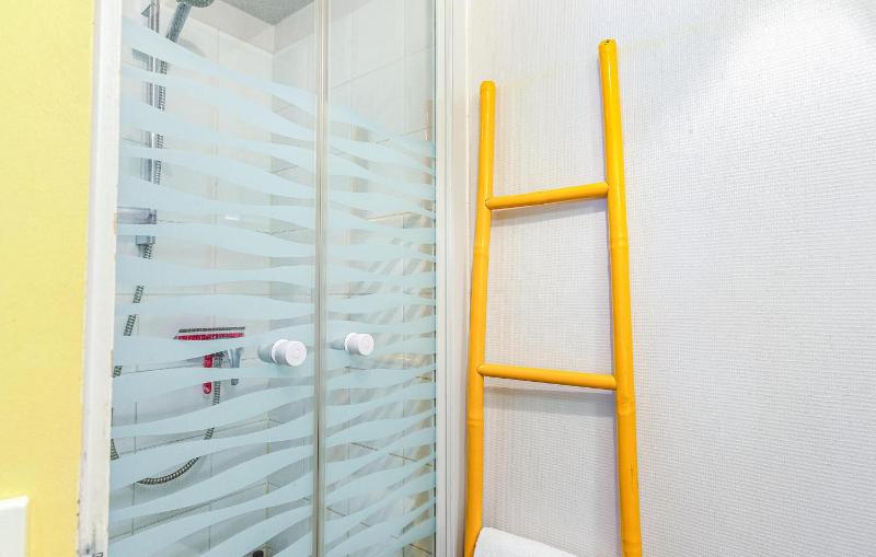 Amazing Apartment In La Rochelle With Wifi - image 16