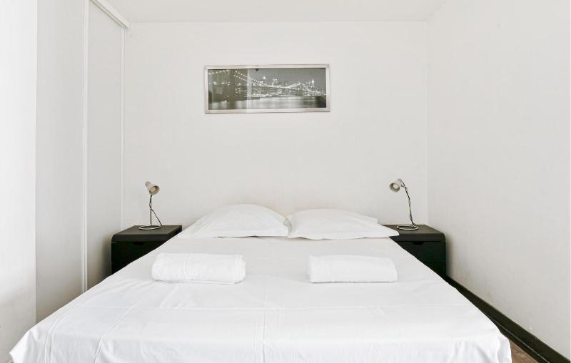 Nice Apartment In La Rochelle With Wifi - image 7