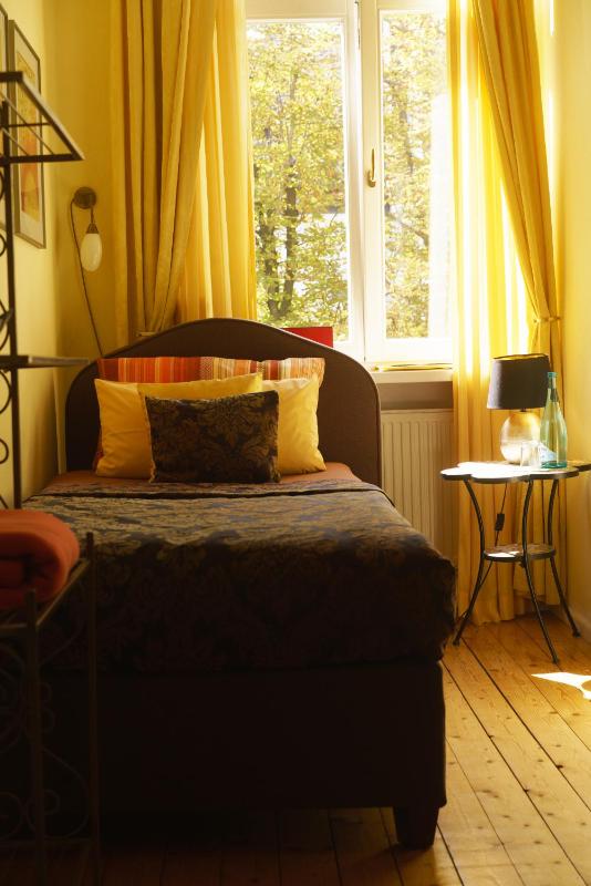 Single Room with Shared Bathroom image 1