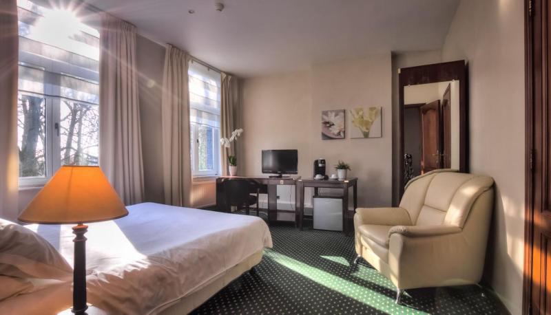 Double Room image 1