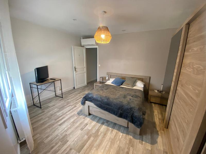 Two-Bedroom Apartment image 4
