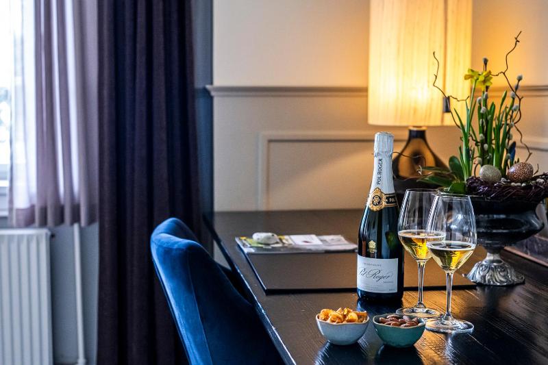 Suite with Balcony image 1