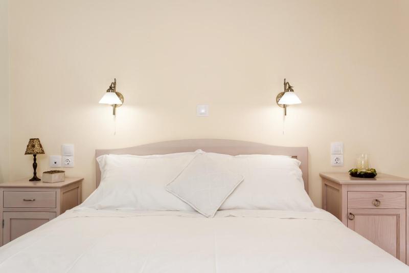 Stafylos Suites & Boutique hotel - image 5