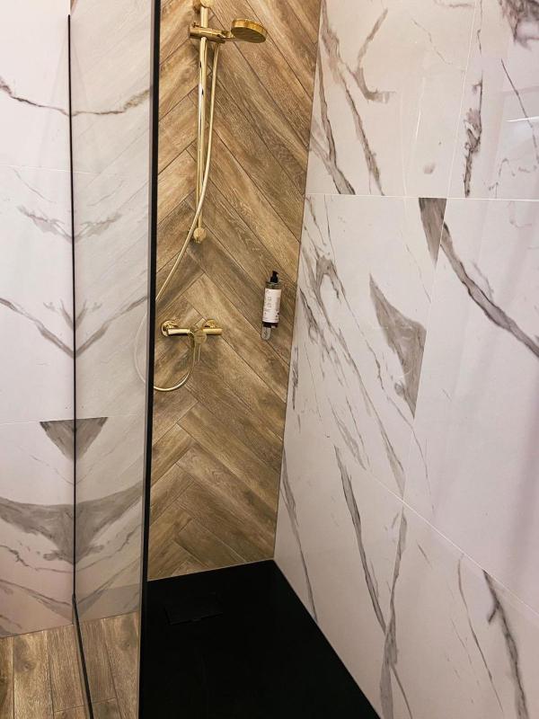 Standard Suite image 3