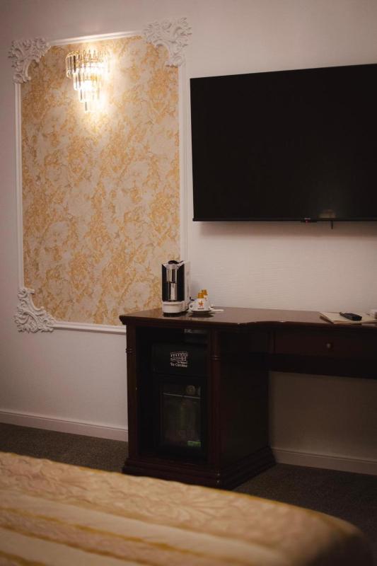 Standard Suite image 4