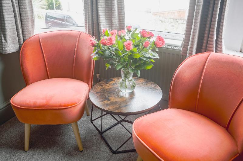 Deluxe Family Room image 3