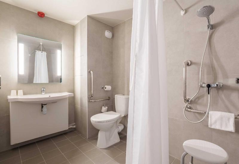 Double Room - Disability Access image 2