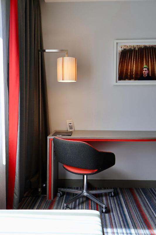 Classic King Room image 2