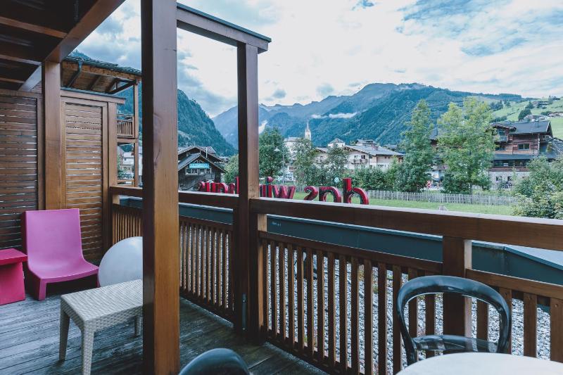 Two-Bedroom Suite with Free Tauern Spa Entry image 2