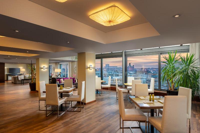 Executive Room with Lounge Access image 2
