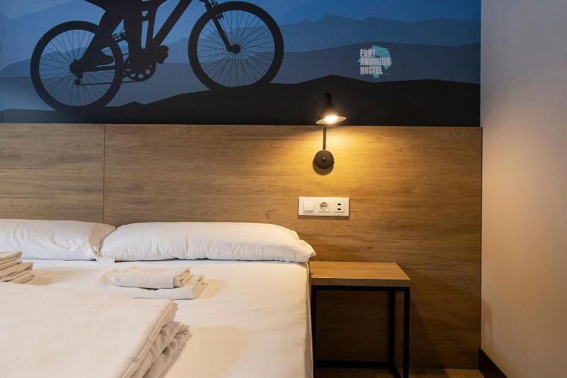 Single Room with Private Bathroom image 1