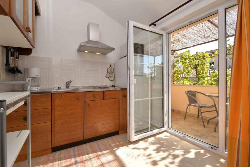 Apartment Pia Murter - image 1