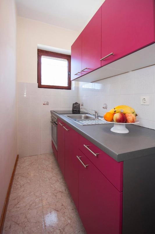 Family Apartments & Rooms Mikelin - image 35
