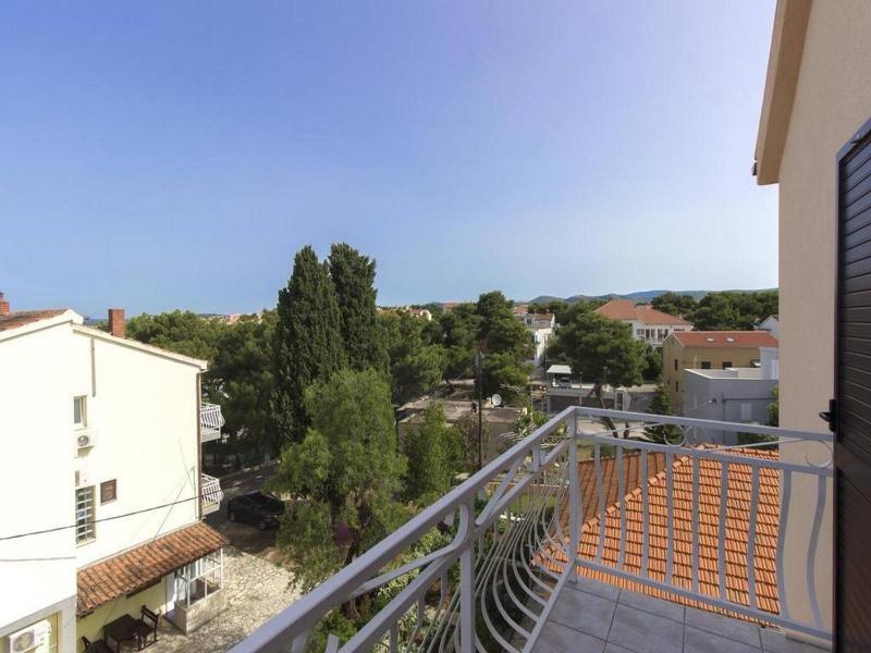 Two bedroom apartment with Balcony image 2