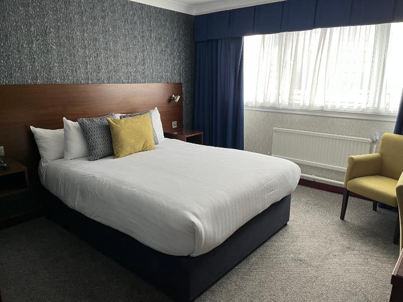 Standard Double Room image 2