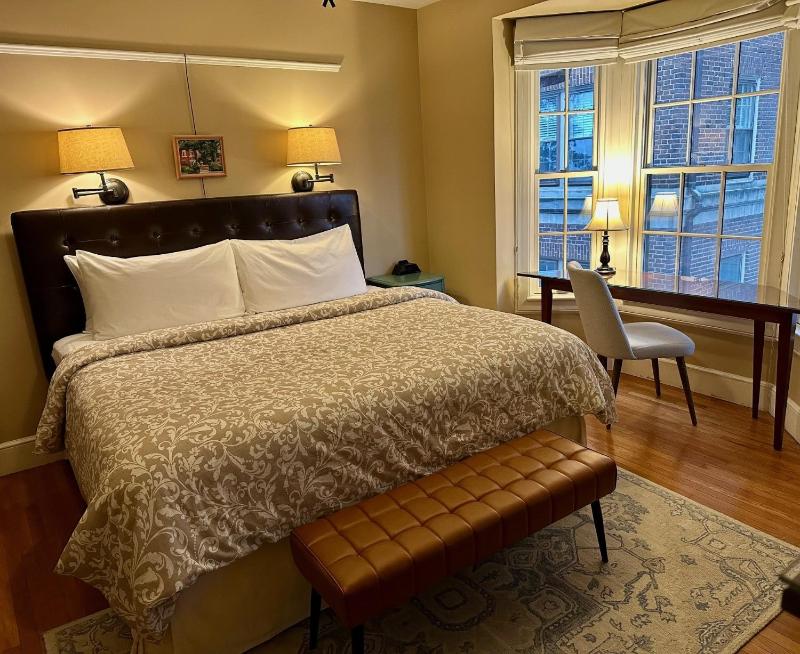 King Room image 1