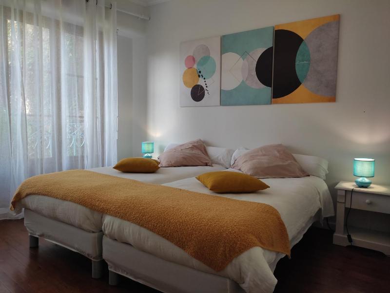 Twin Room with Shower image 1