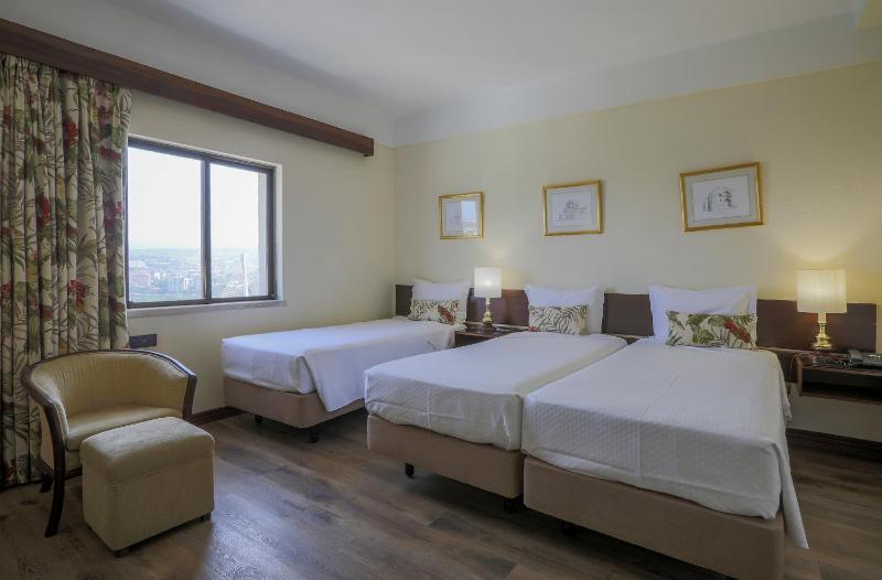 Double Room with Extra Bed image 1