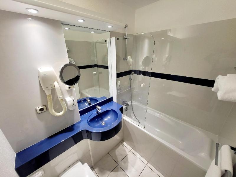 Double Room image 2