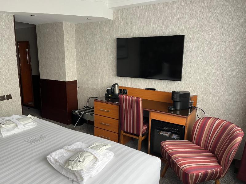 Deluxe Double Room image 3