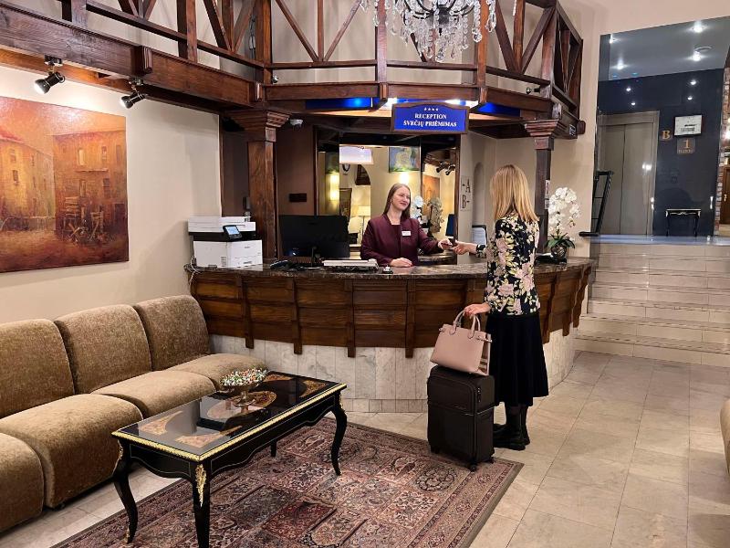 Best Western Santakos Hotel - image 5