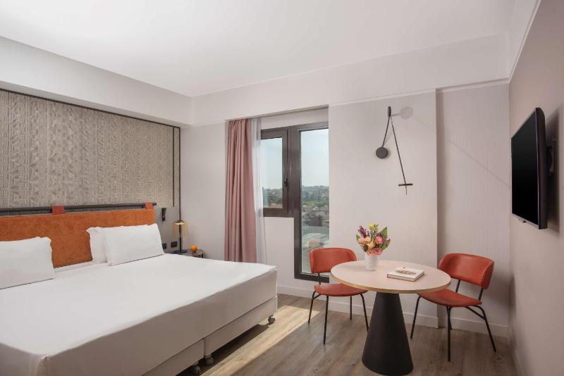 Superior Double or Twin Room with Panoramic View image 1