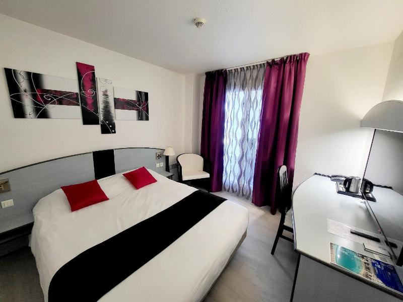 Double Room with Terrace image 1