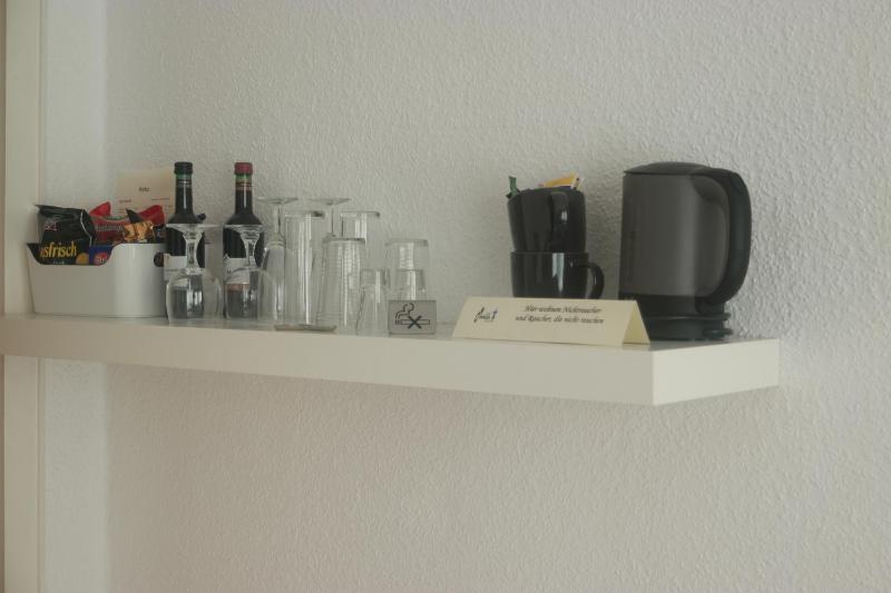 Standard Single Room image 4