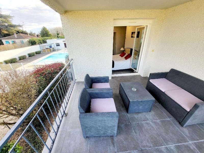 Family Room with Terrace image 4