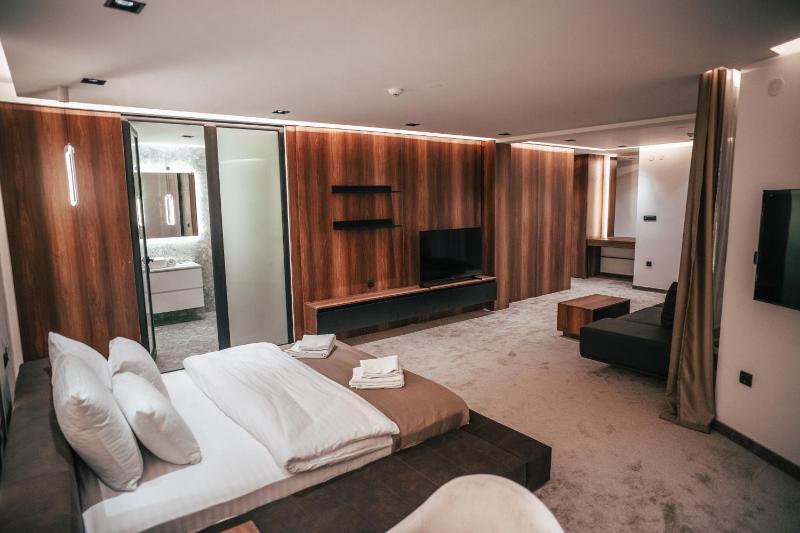One-Bedroom Apartment with Balcony image 2