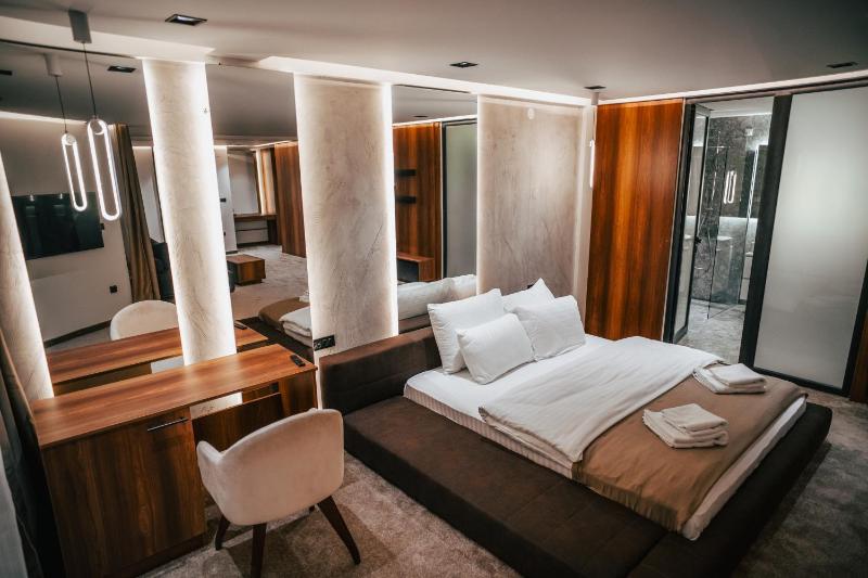 One-Bedroom Apartment with Balcony image 3
