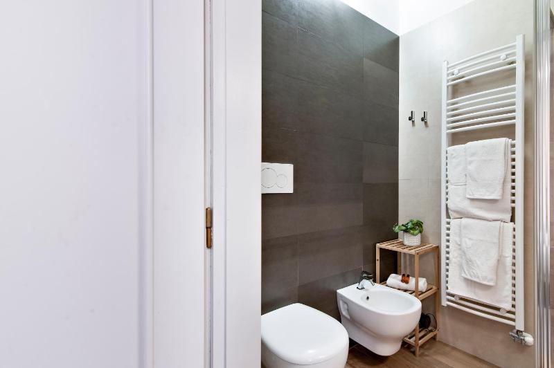 Luxury Triple Room image 2