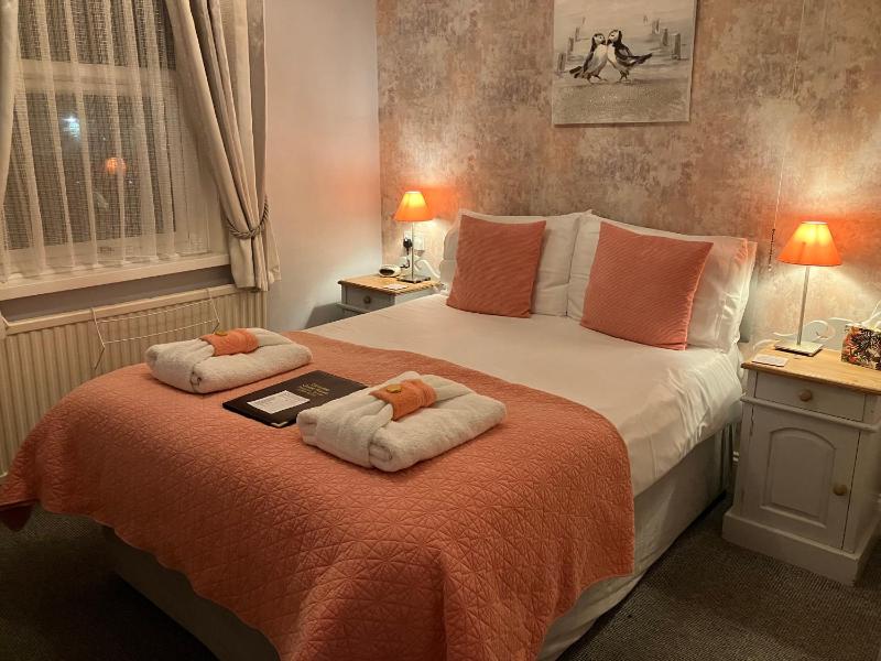 Double Room with Private Bathroom image 3