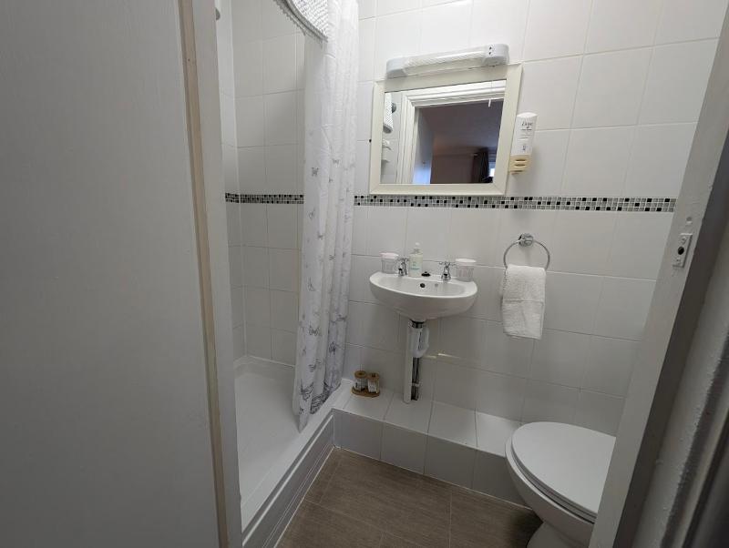 Single Room image 2