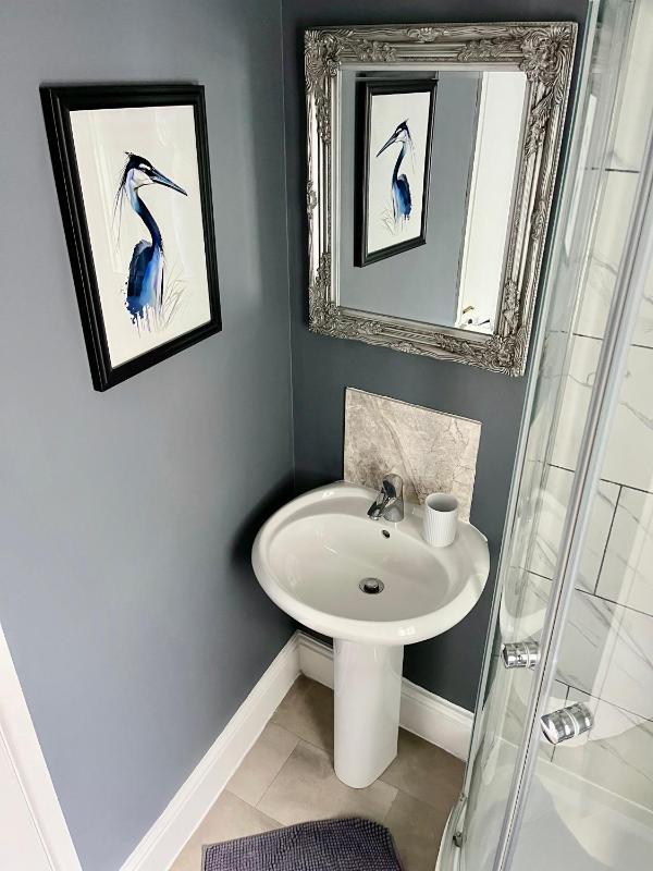 Triple Room with Shared Bathroom image 4