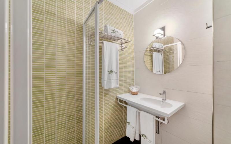 Double Room with Mountain View image 2