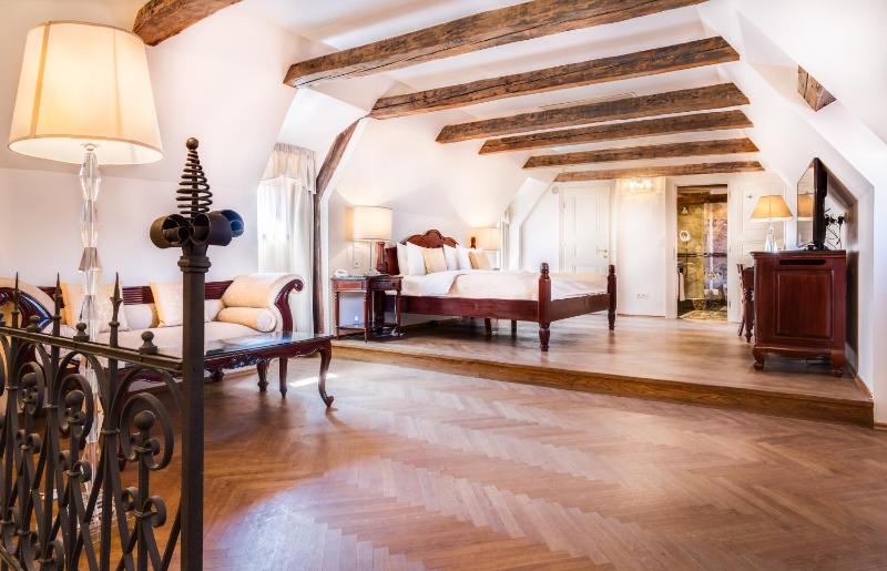 Junior Suite image 3