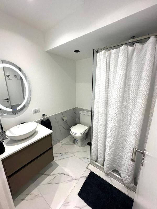 Moderno Loft a estrenar Plaza Mitre con cochera - image 10