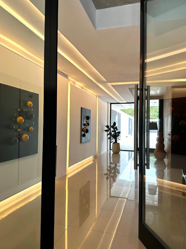 Moderno Loft a estrenar Plaza Mitre con cochera - image 8