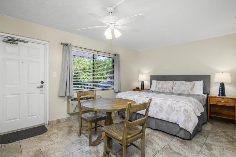 The Fairways Inn of Naples - image 10