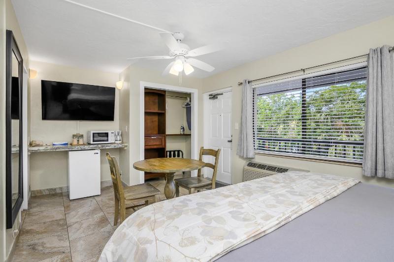 The Fairways Inn of Naples - image 13