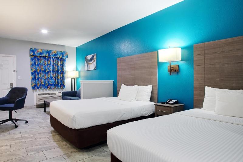 2 Queen Standard Suite - 1st Floor  image 3