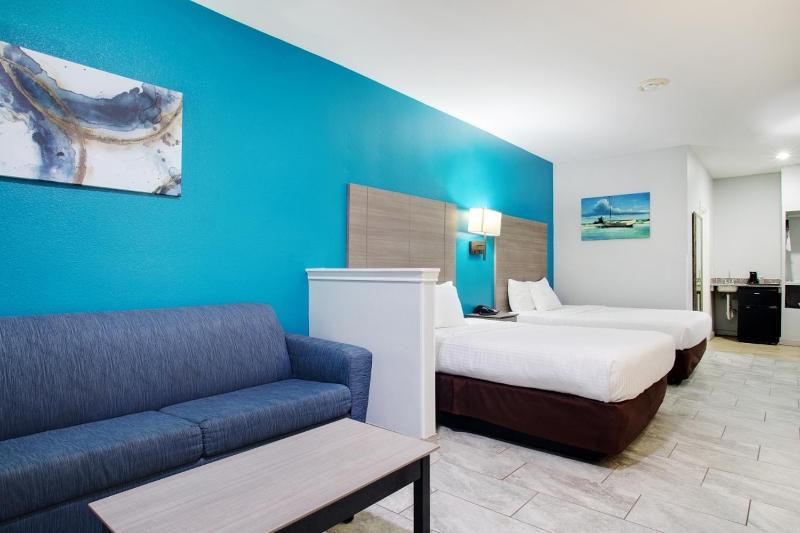 2 Queen Standard Suite - 1st Floor  image 1