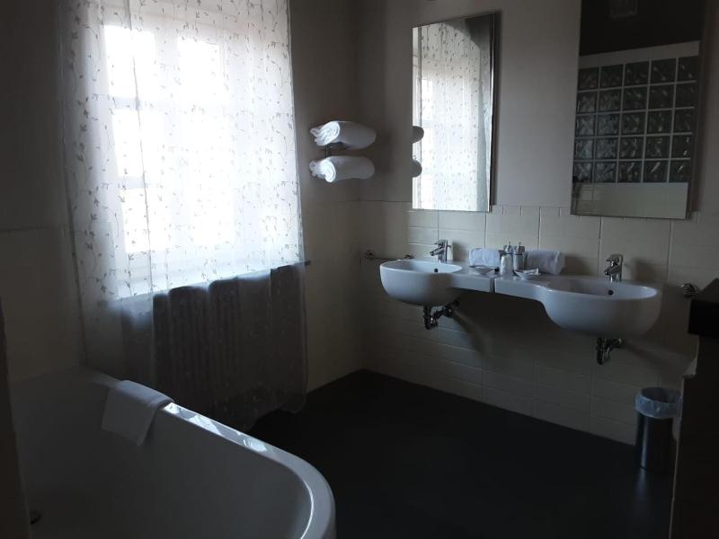 Suite image 2